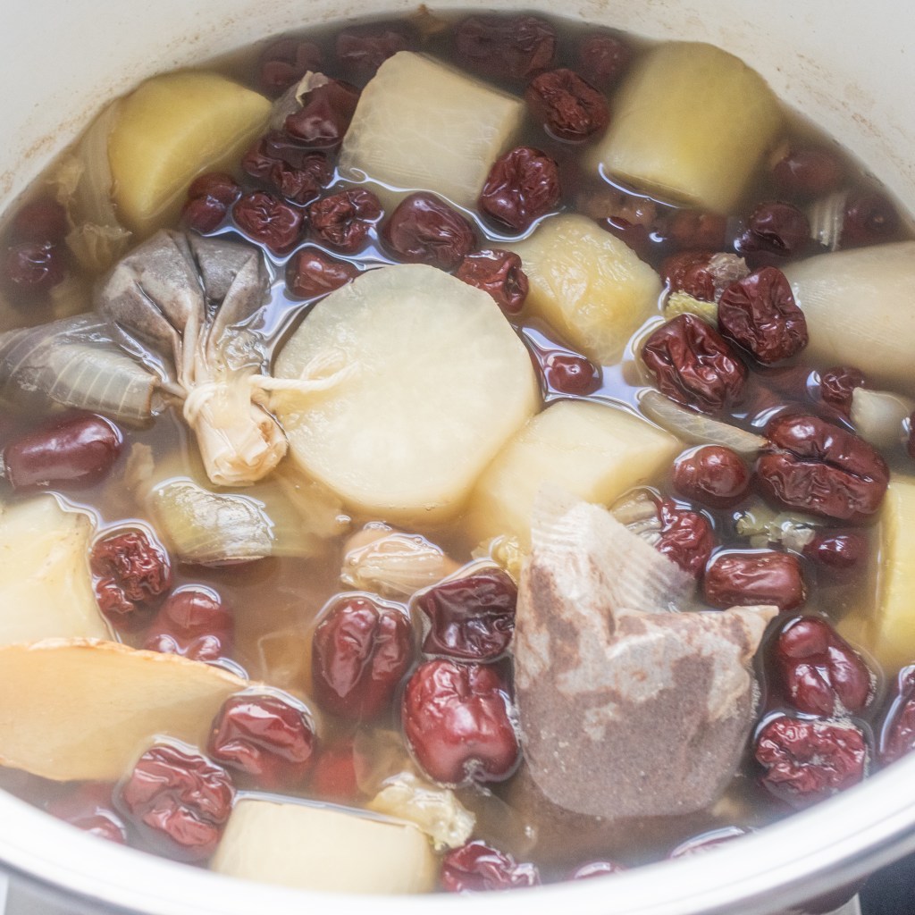 Vegetable and fruit stock for vegetarian and vegan pho (phở chay)