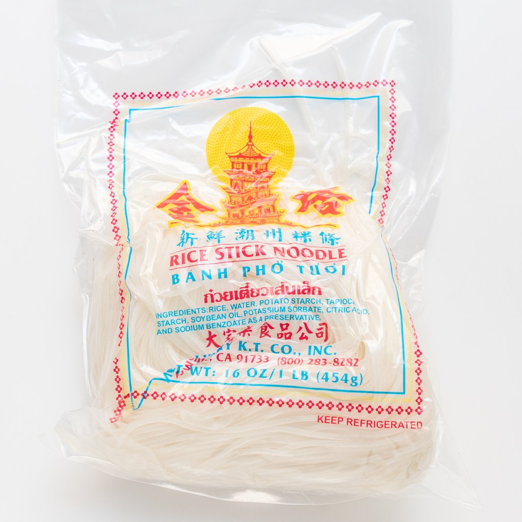Rice noodles for vegetarian and vegan pho (phở chay)