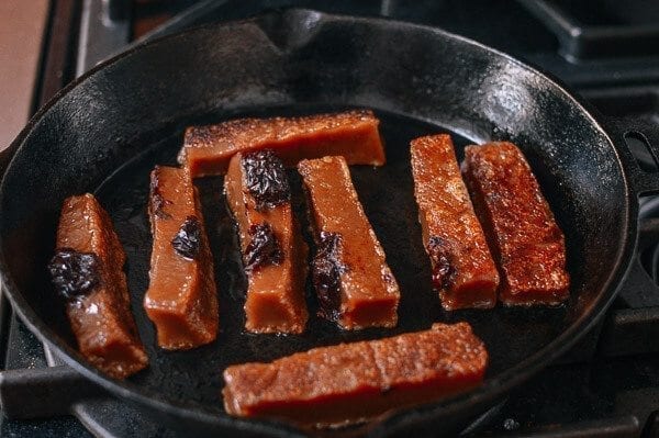 Chinese New Year Sweet Rice Cake (Nian Gao)