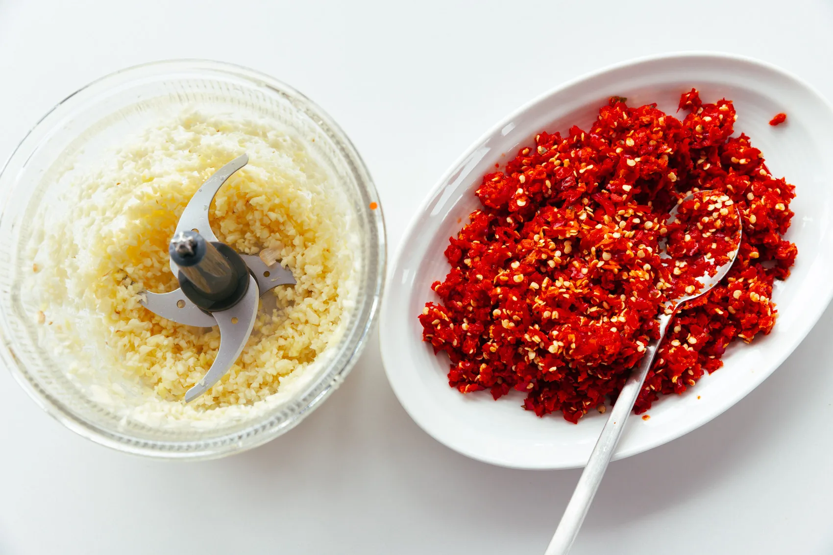 Chinese garlic chili sauce