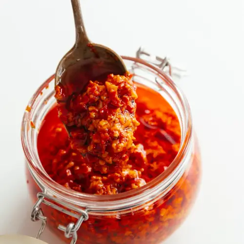 Chinese garlic chili sauce