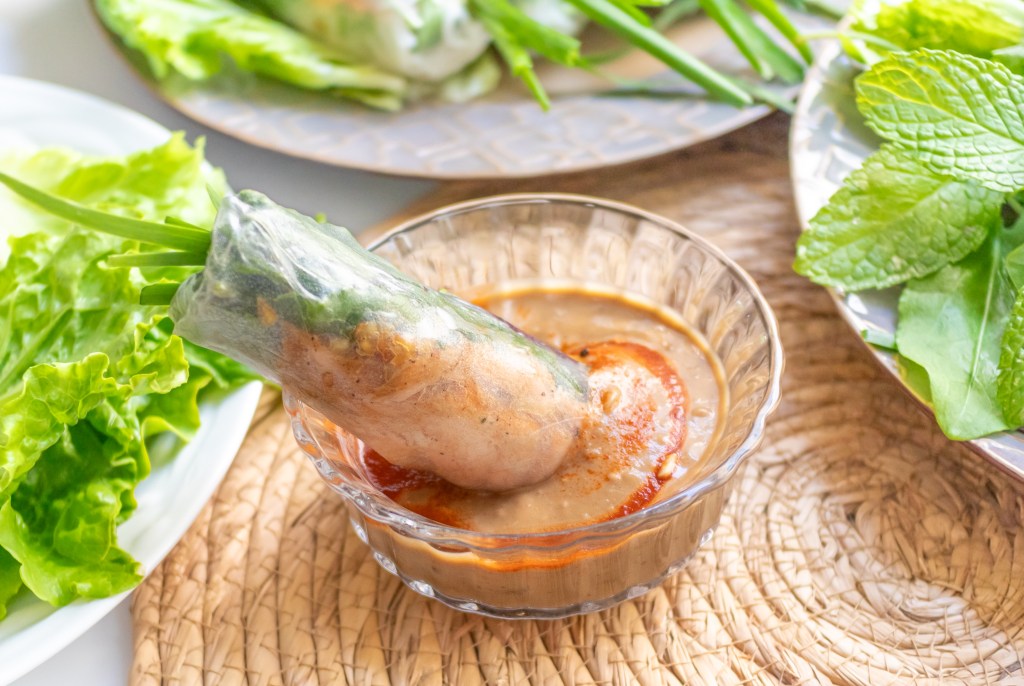 Vietnamese Salmon Spring Rolls (Gỏi Cuốn Cá Hồi) with Peanut Dipping Sauce