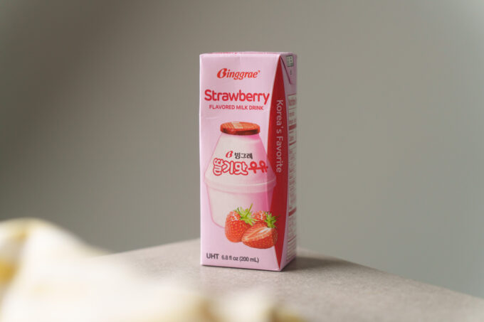 Binggrae Strawberry Milk