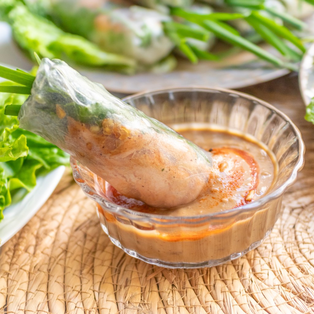 Vietnamese Salmon Spring Rolls (Gỏi Cuốn Cá Hồi)