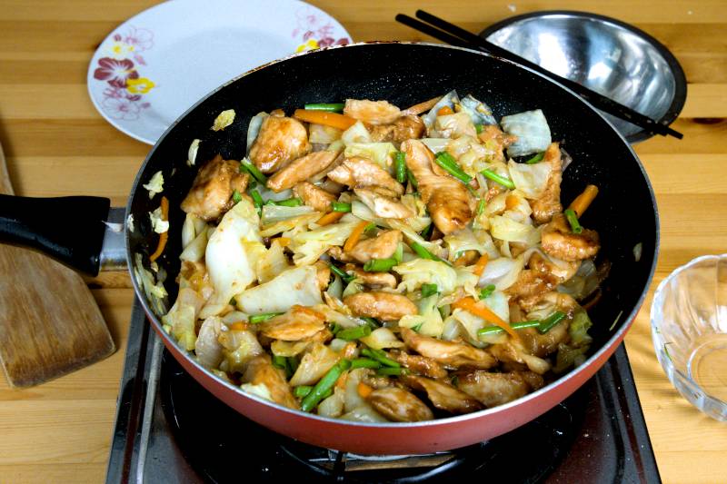 The chicken and cabbage stir-fry is ready