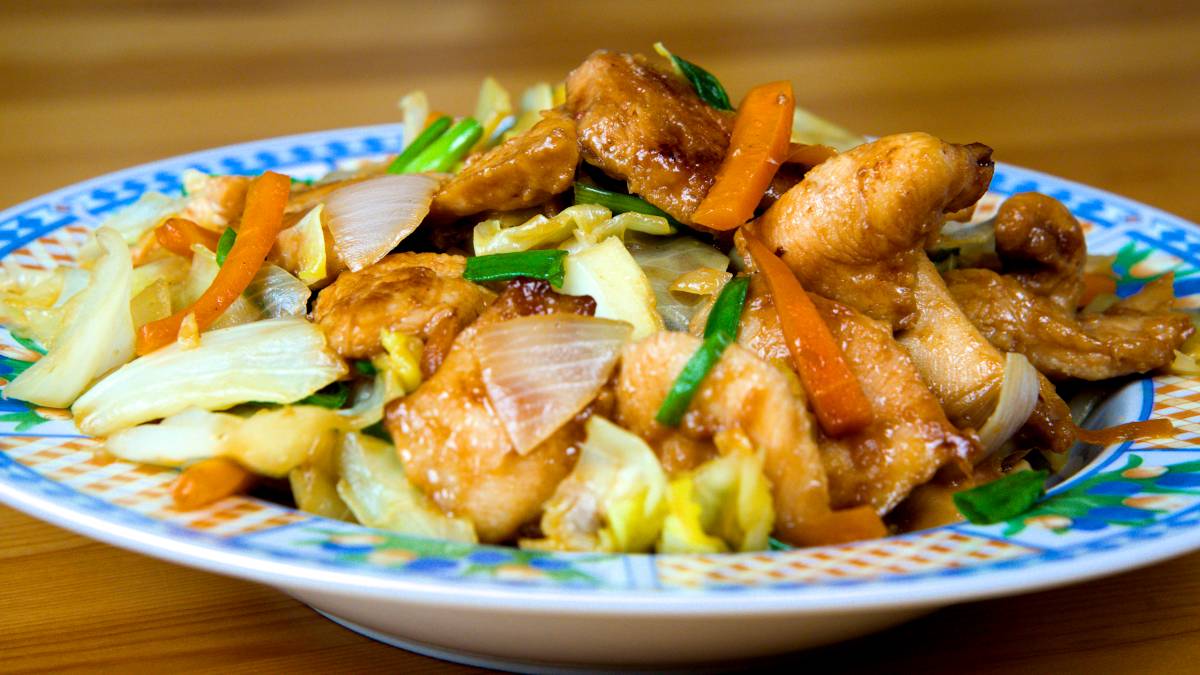 Quick Chicken and Cabbage Stir-Fry with Barbecue Sauce